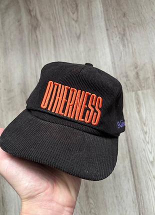 Вельветова кепка otherness
