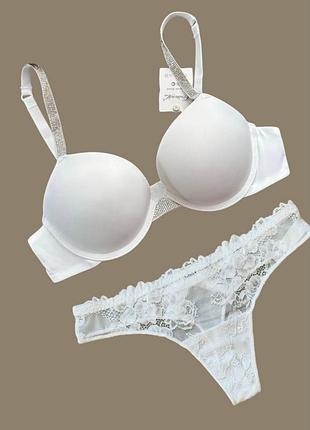 Комплект білизни трусики та бюстгалтер на пуш ап