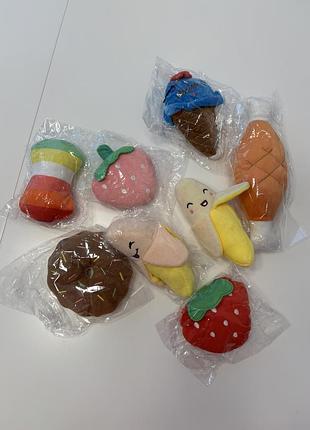 Іграшки для песиків