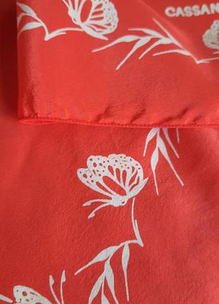 Шелковый платок с бабочками