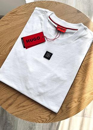 Белая мужская футболка с коротким рукавом hugo boss