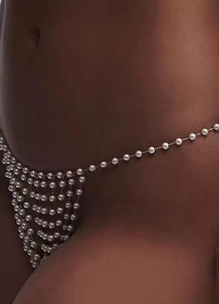 Портупея, трусики, цепочка на талію