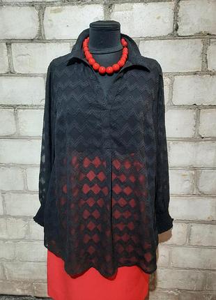 Стильна блуза батальна гарна тканина а-силует чорна легка блуза