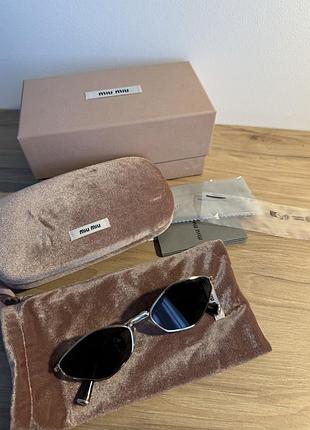Окуляри сонцезахисні miu miu
