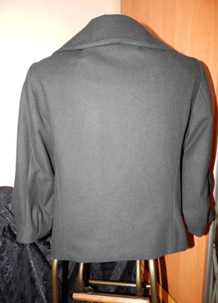 Короткое пальто пиджак с вышивкой2 фото