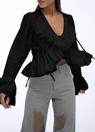 Топ сорочка блуза блузка жіноча з воланами рюшами стильна трендова на зав'язках біла чорна  святкова