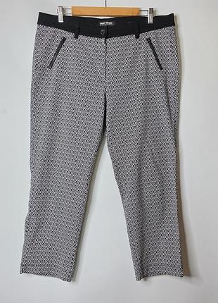 Жіночі укорочені брюки чорно-білий графічний візерунок gerry weber німеччина штани