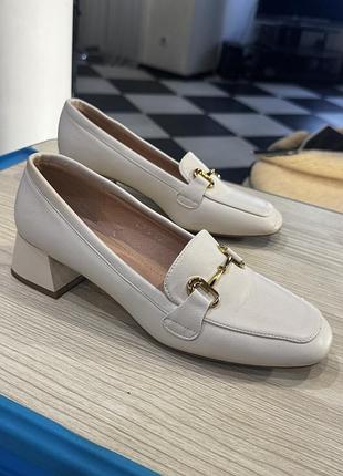 Туфли бежевые gucci