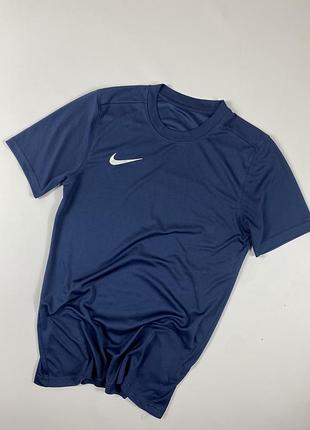 Спортивна футболка nike