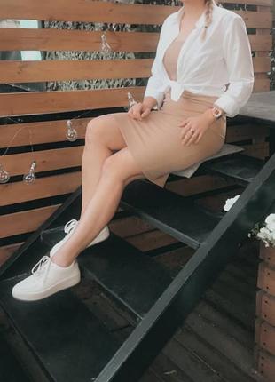 Сукні чорна і бежева zara