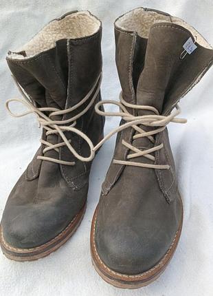 Женские кожаные ботинки