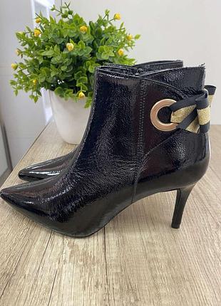 Ботинки женские