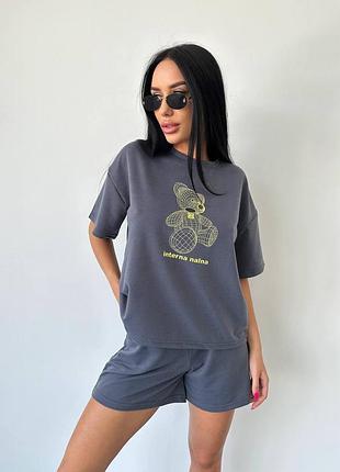 Костюм с шортами