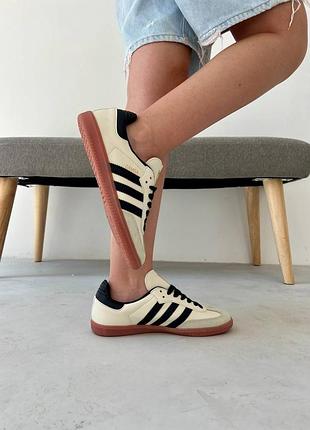 Женские кроссовки adidas samba beige black адидас самба бежевого с черными цветами