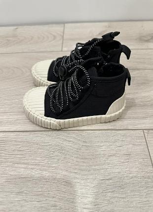 Кеди zara