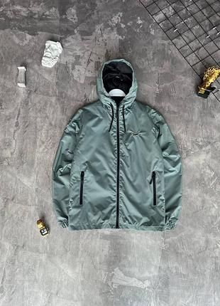 Шикарная ветровка lacoste