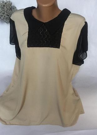 Ніжна блуза з мереживом