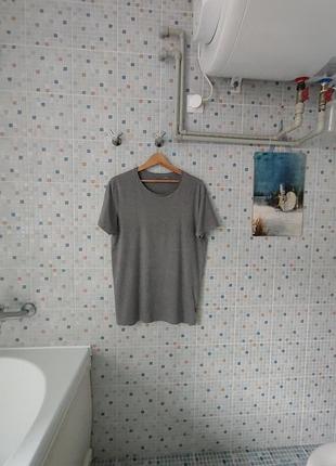 Футболка levis.