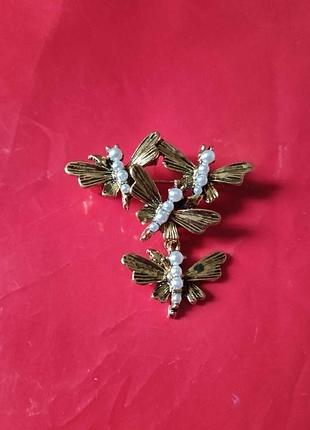 Брошь золотистая стрекозы в винтажном стиле