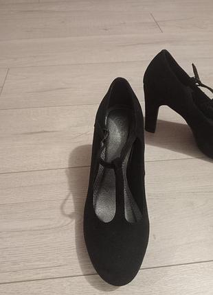 Туфли из искусственной замши