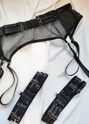 Пояс та гартери