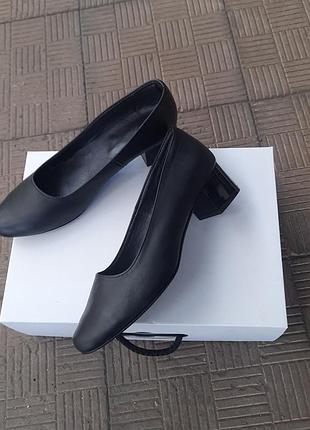 Туфлі шкіряні по 44 розмір