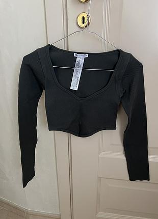 Топ      zara