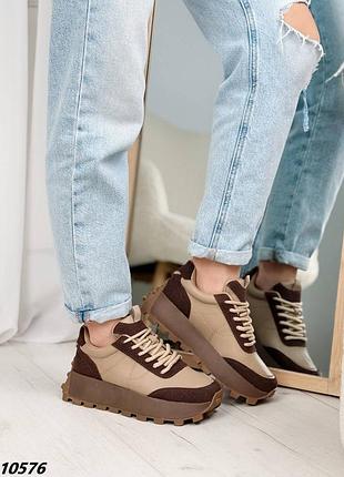 Замшевые кроссовки5 фото