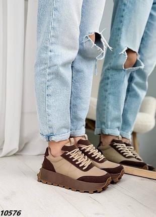 Замшевые кроссовки9 фото