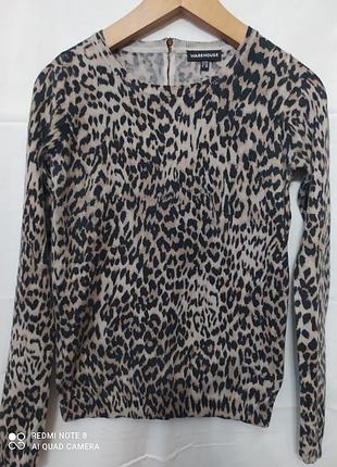 Элегантный свитшот с леопардовым принтом и добавлением ангоры к ткани