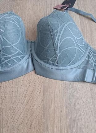 Бюстгальтер hunkemoller 70e,70b