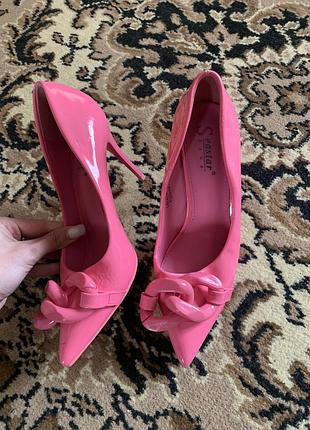 Туфли лодочки розовые
