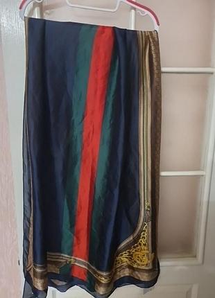 Дуже стильний шовковий шарф-палантин
