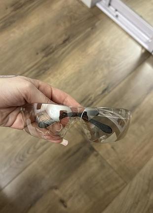 Прозрачные очки