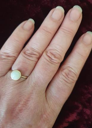 Винтажное кольцо с полупрозрачным белым кабошоном, американский винтаж