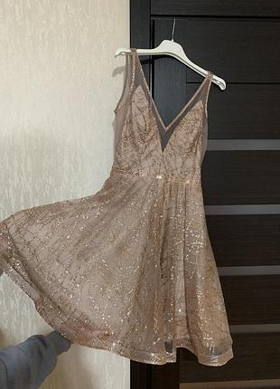 Вечірня сукня