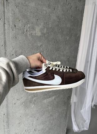 Кросівки унісекс nike cortez brown