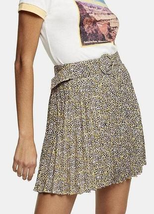 Яркая леопардовая мини-юбка плисерированная с ремнем topshop