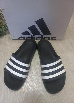 Шлепанцы  ,, adidas,, оригинал  р.38