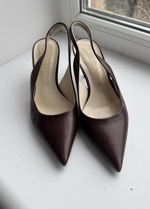 Мюлі люкс бренду bally / шкіряні лодочки, гострий носок