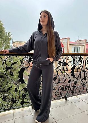 Костюм спортивний