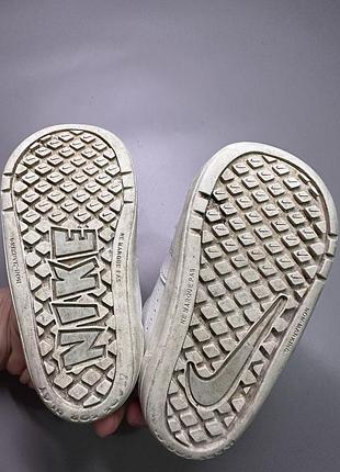 Nike 4