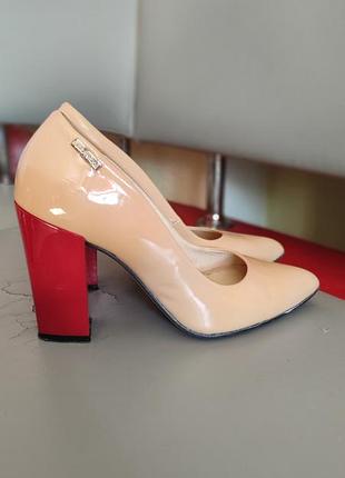 Туфли обуви