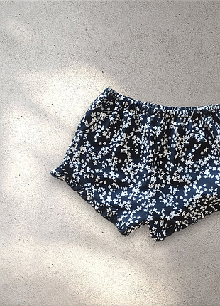 Легкие летние шорты