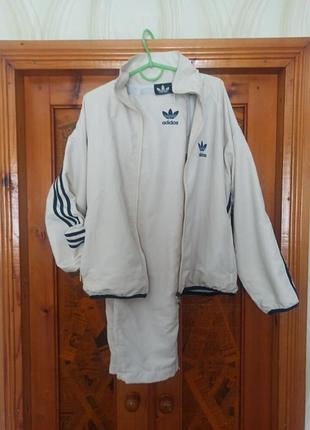 Жіночий спортивний костюм adidas великий розмір.