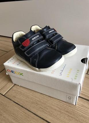 Кросівки geox
