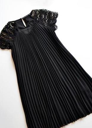 Оригинальное черное кружевное платье плиссе zara размер  xs/s (34/36)