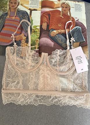 Нежный бюстик.