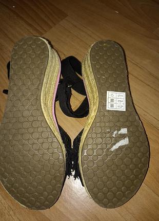 Босоніжки дитячі 2