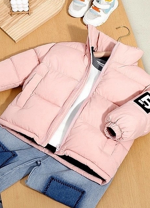 Стильна демісезонна куртка